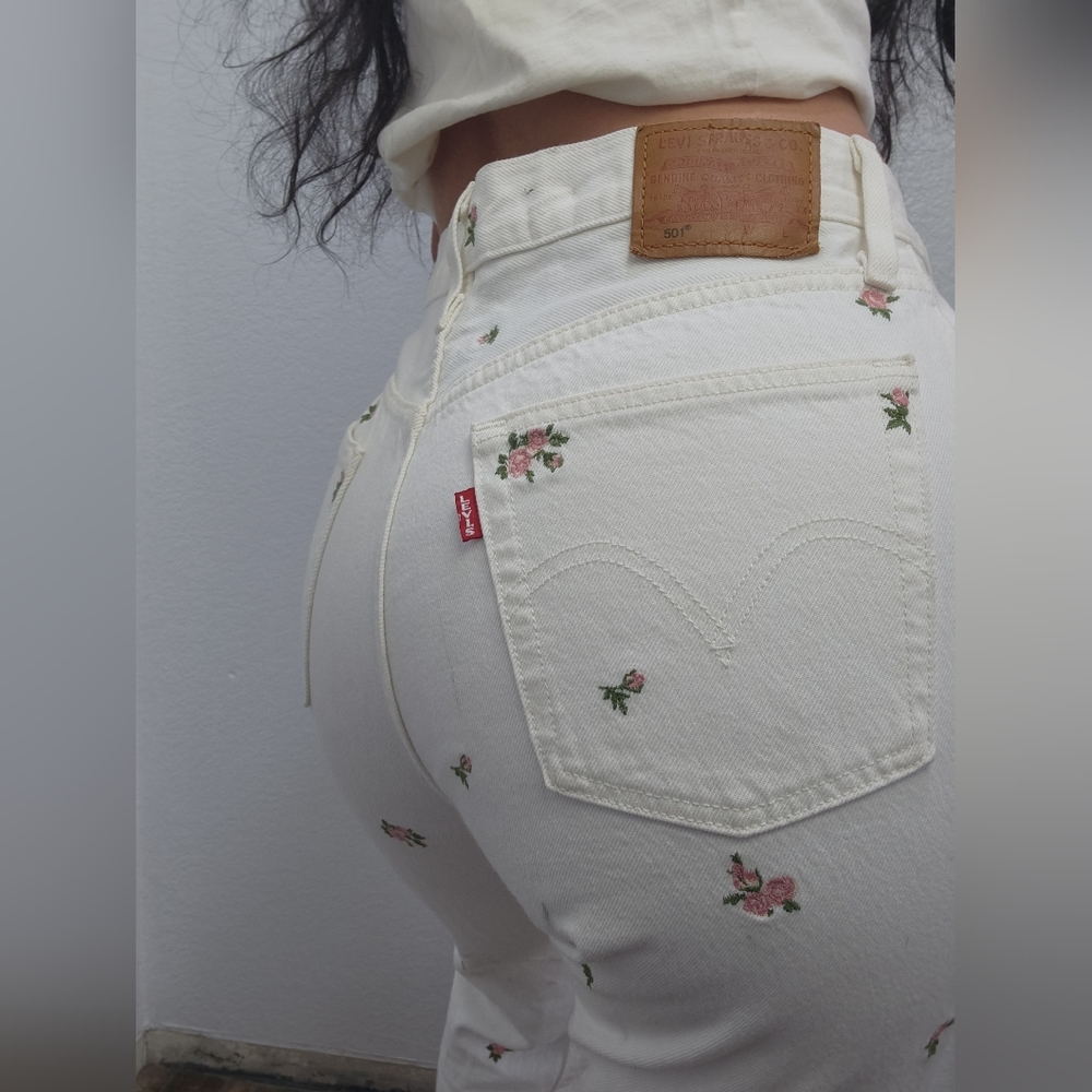 Levis